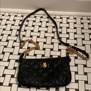 MARC JACOBS mini chain crossbody bag.